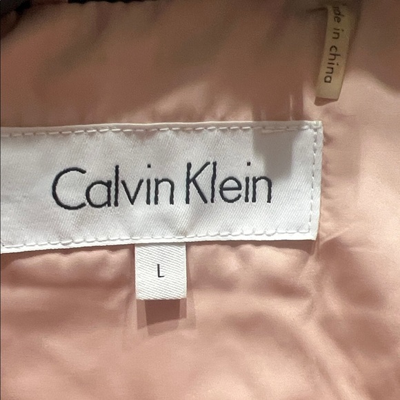 NWOT Calvin Klein Quilted Vest - Light Pink and Black - Picture 2 of 4